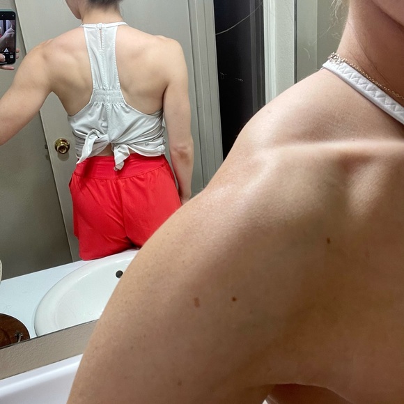 Lululemon tank top - Picture 4 of 7